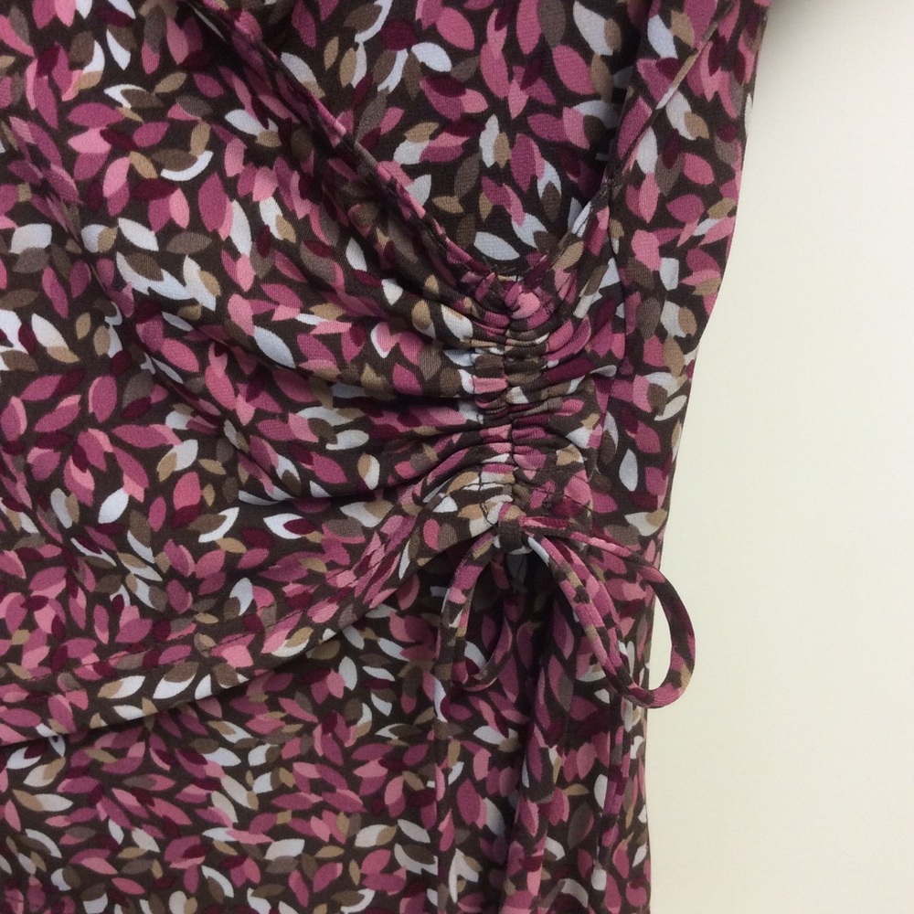 Multicolored leaf patterned blouse - Picture 3 of 3
